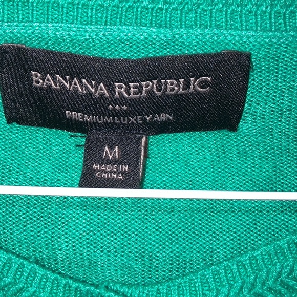 Banana Republic Cardigan Size Medium - Picture 2 of 3